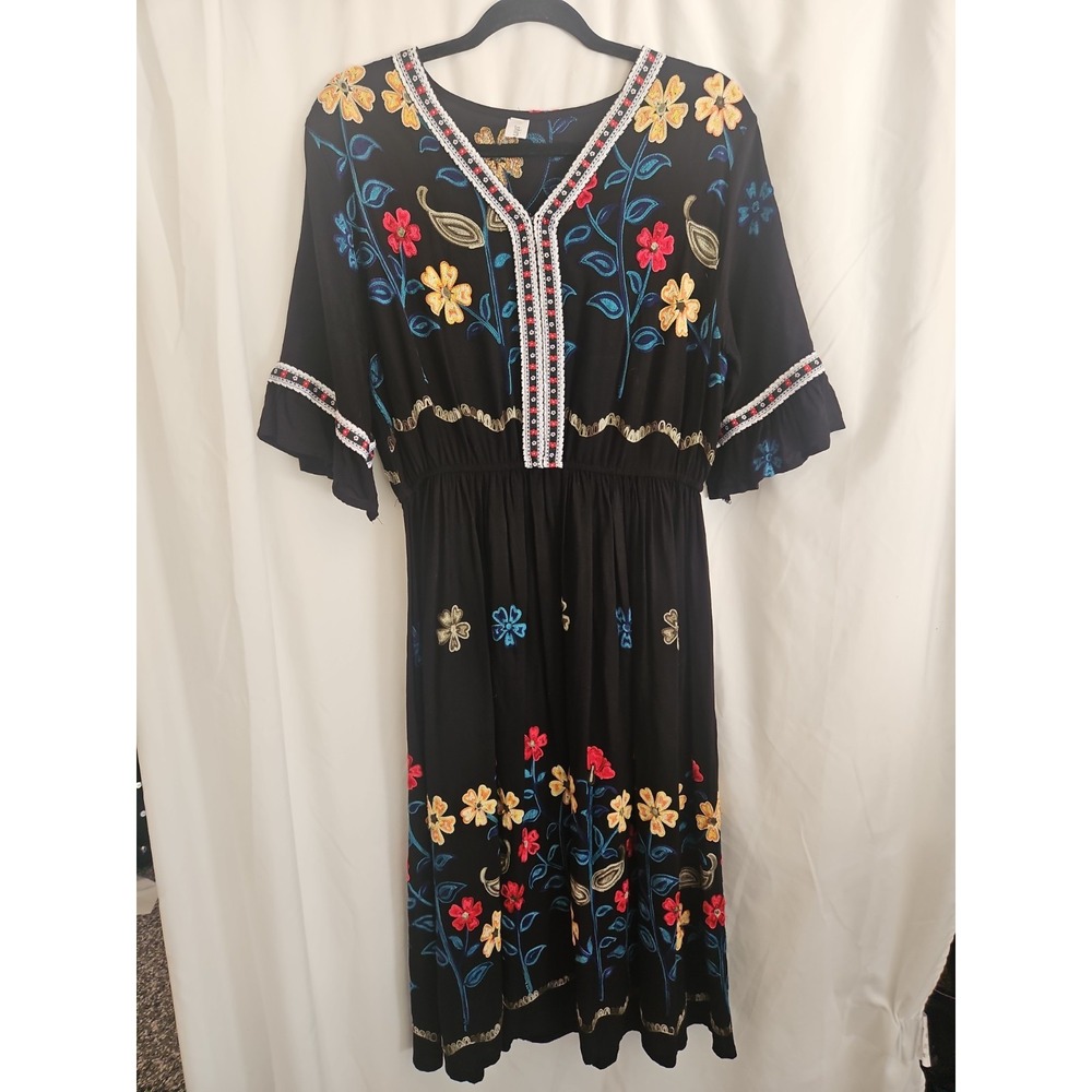 Shineflow black dress Short Sleeve Embroidered Size Large